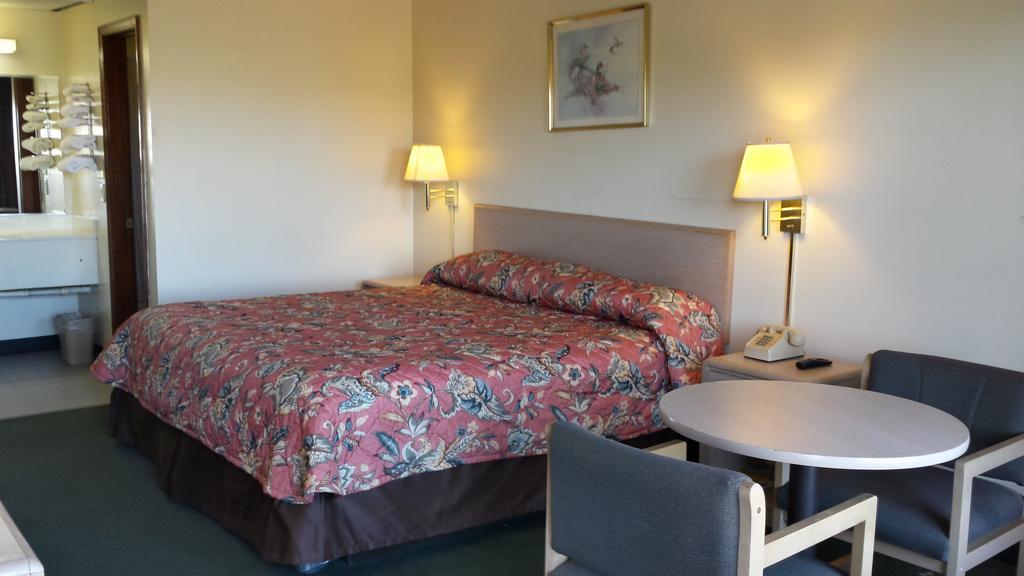 ניו אלבני Express Inn מראה חיצוני תמונה
